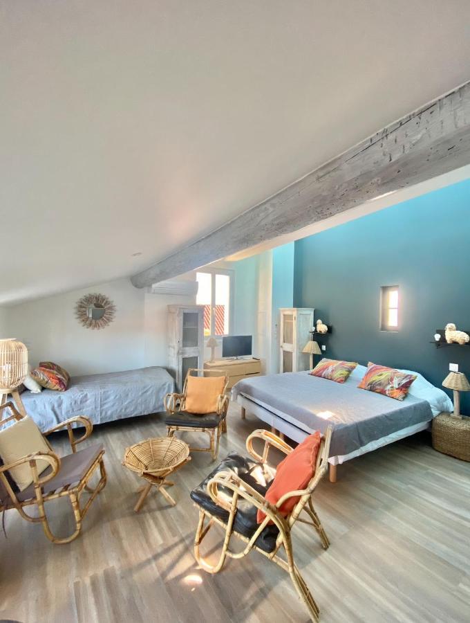 Les Nuits Etoilees, Studio Terrasse Apercu Mer, Tres Lumineux, Ac, 100M Du Port Sanary Exteriör bild