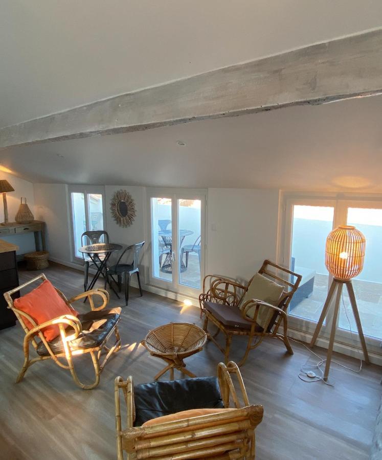 Les Nuits Etoilees, Studio Terrasse Apercu Mer, Tres Lumineux, Ac, 100M Du Port Sanary Exteriör bild