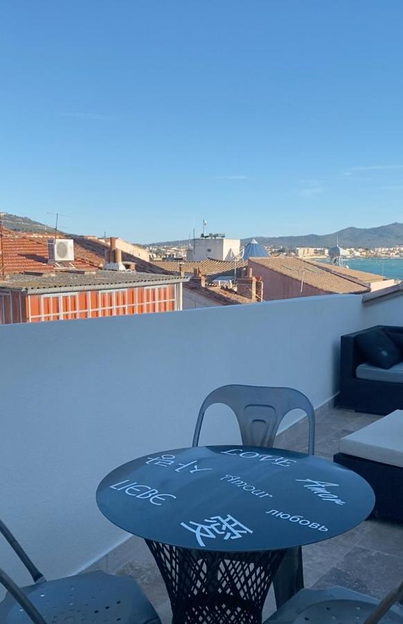 Les Nuits Etoilees, Studio Terrasse Apercu Mer, Tres Lumineux, Ac, 100M Du Port Sanary Exteriör bild